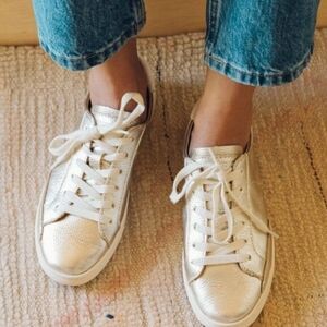 Soludos Ibiza platinum leather sneaker size 7.5M